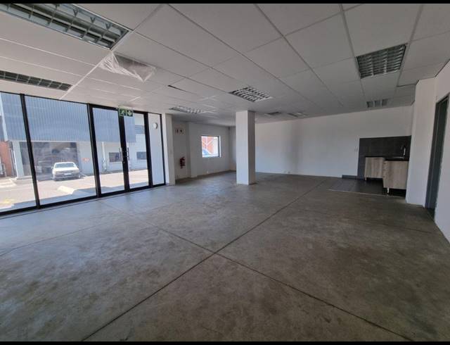 608M² WAREHOUSE TO LET IN LONGLAKE